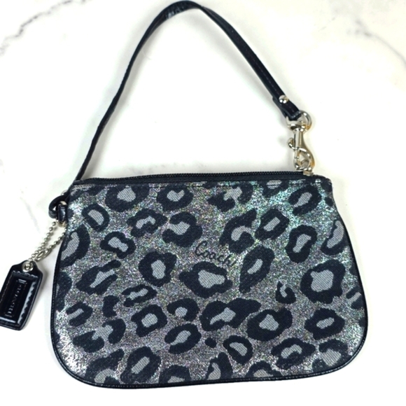VINTAGE COACH WRISTLET BAG METALLIC SILVER BLACK ANIMAL PRINT LEOPARD WA… - Picture 1 of 11